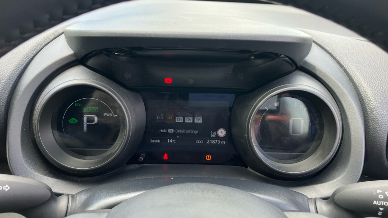 Toyota Yaris 1.5 Hybrid Design 5dr CVT Hybrid Hatchback